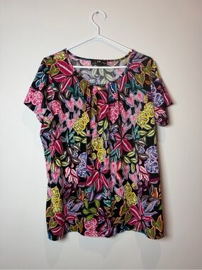 Short-Sleeve Blouse in Black with Multicolor Leaf Print Women’s 1X